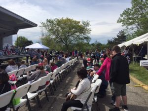 lansing-bike-helmet-giveaway-crowd