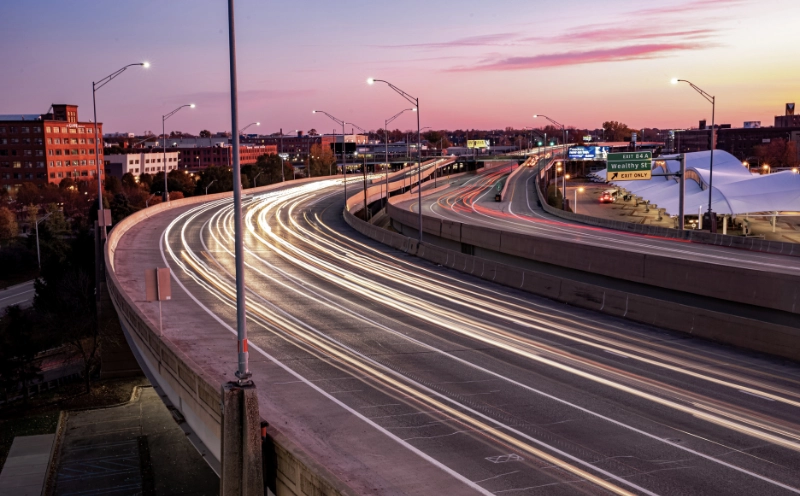 Highway traffic in Grand Rapids representing car accident claim filing deadlines in Michigan.